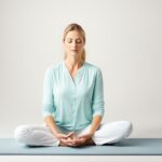 What is the significance of an aura with a smooth, even texture?